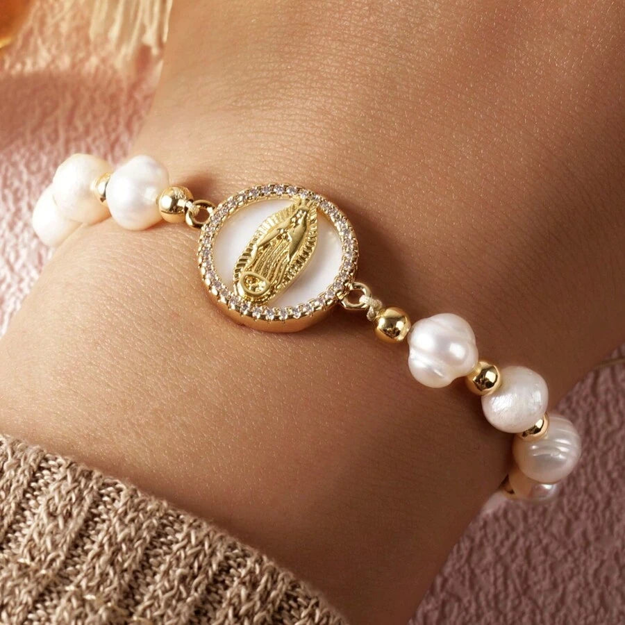 Pulseira de Pérola Natural com Virgem Maria Banhada a Ouro 18K