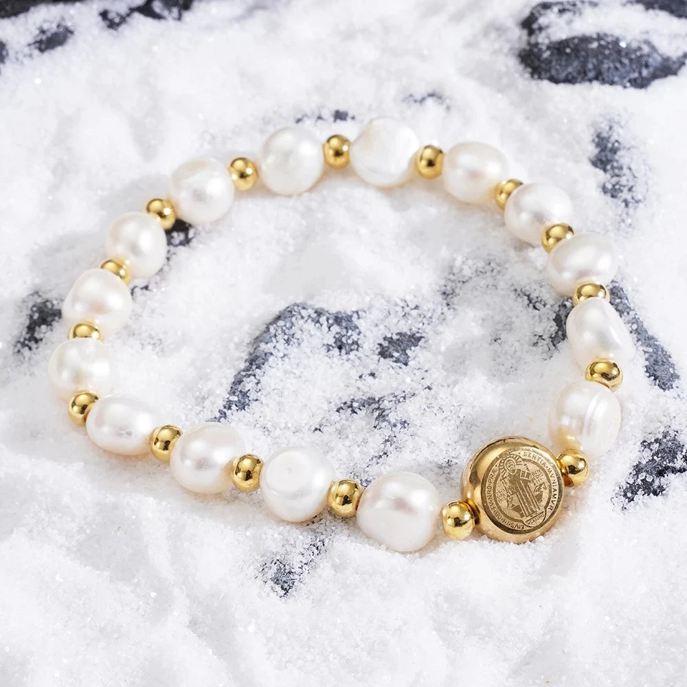 Pulseira Medalha São Bento com Pérolas Naturais