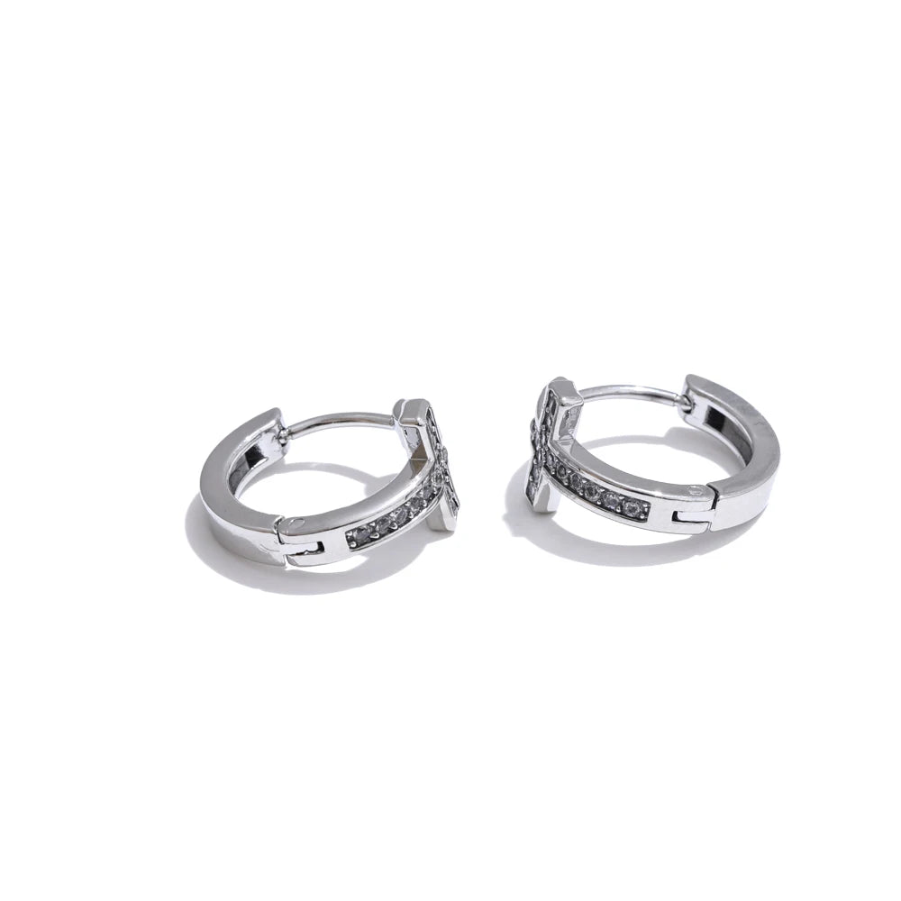 Brinco Elegante de Argola com Cruz