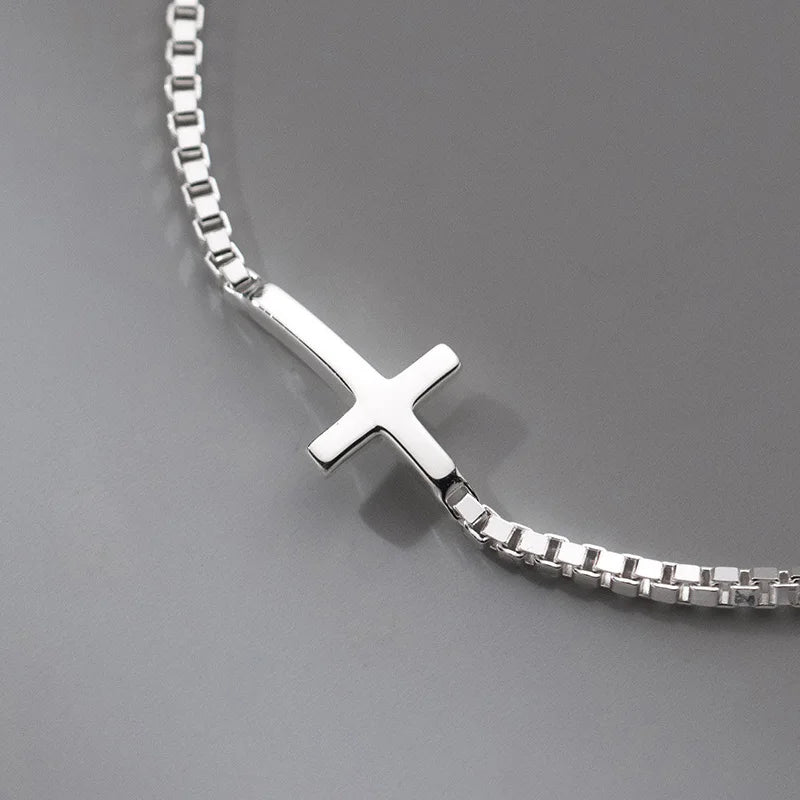 Pulseira Feminina Cruz em Prata Esterlina 925 - Elegância e Espiritualidade