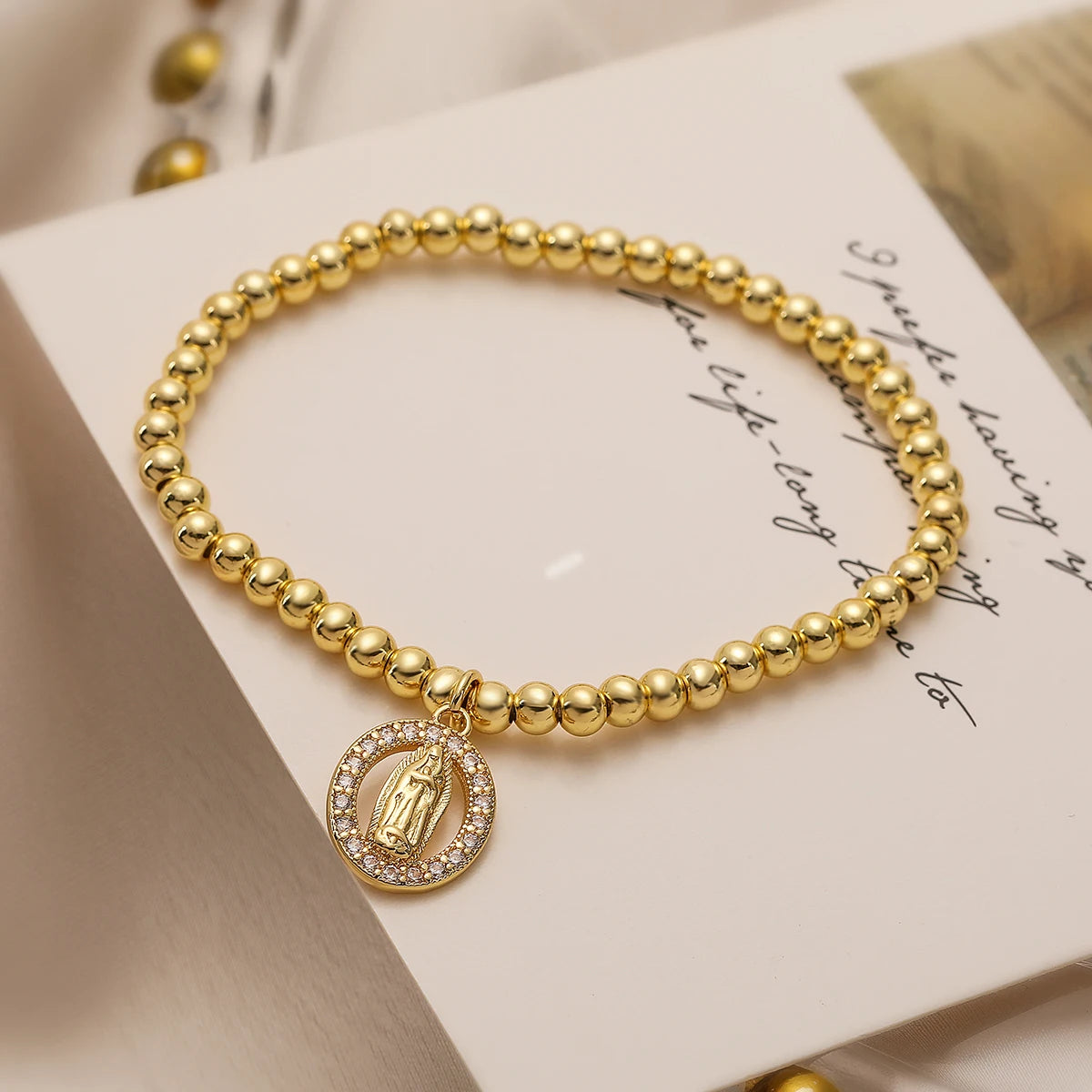 Pulseira Banhada a Ouro com Pingente de Virgem Maria
