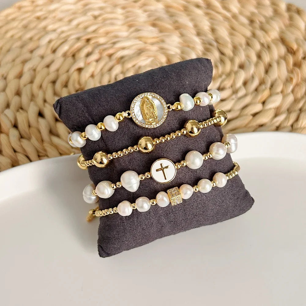Pulseira de Pérola Natural com Virgem Maria Banhada a Ouro 18K