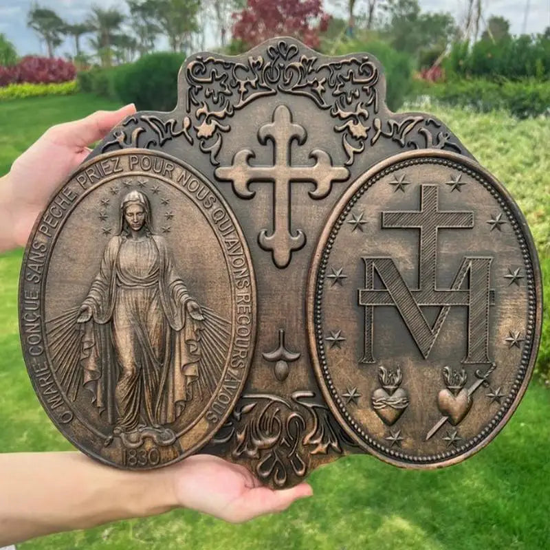 Esculturas Medalha Milagrosa e Nossa Senhora de Fátima em Madeira 30x40cm
