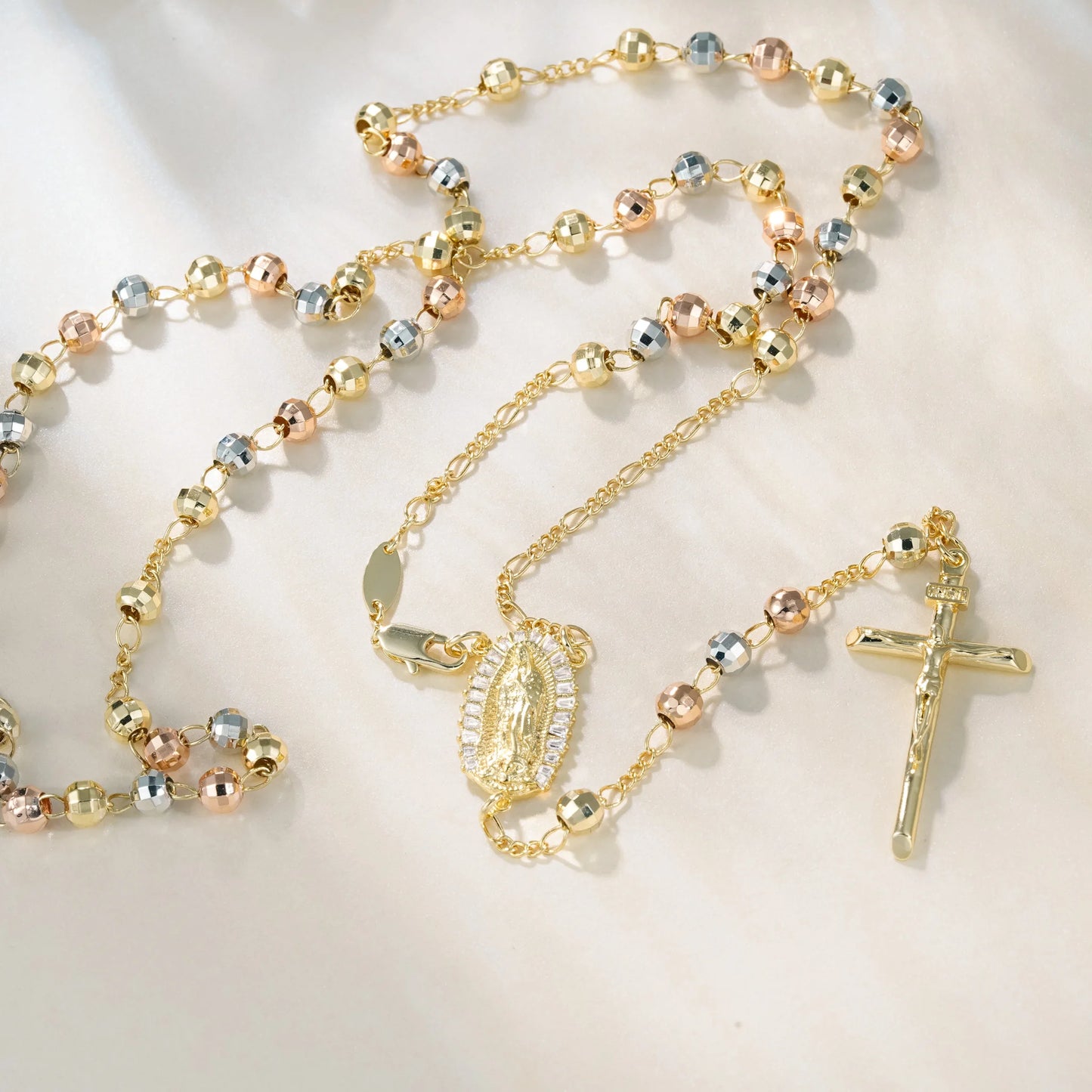 Colar Terço de Nossa Senhora de Guadalupe Banhado a Ouro 14k