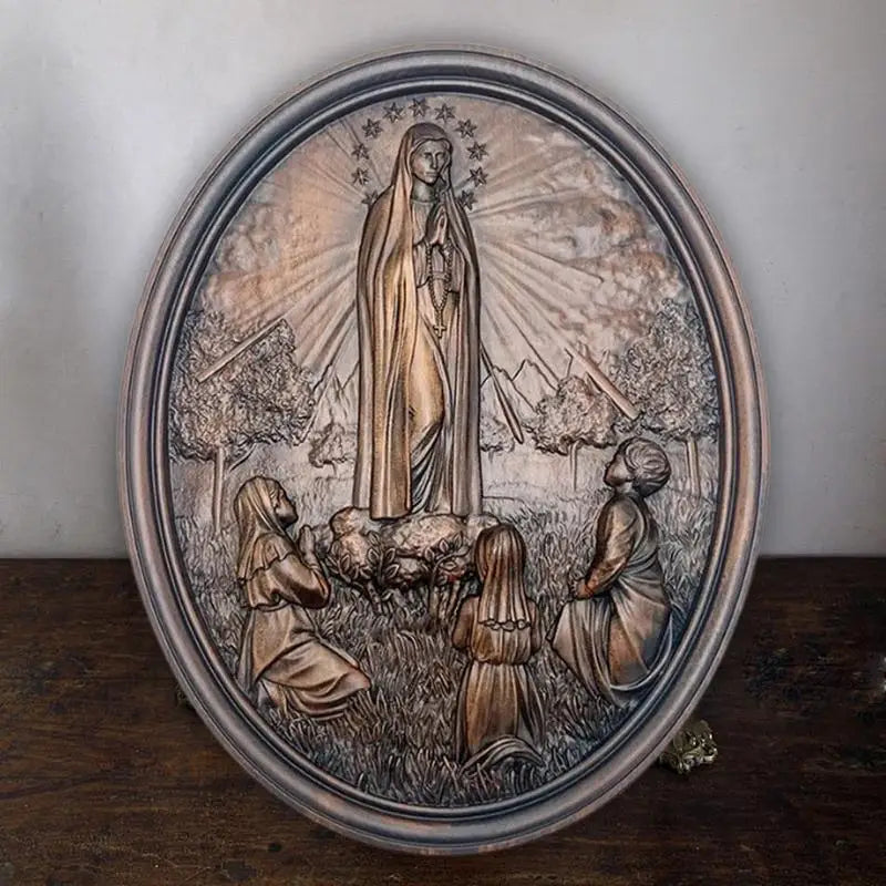 Esculturas Medalha Milagrosa e Nossa Senhora de Fátima em Madeira 30x40cm