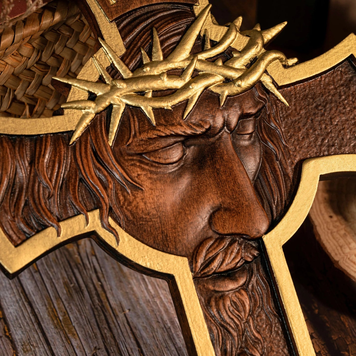 Cruz Decorativa com Coroa de Espinhos - Arte Sacra