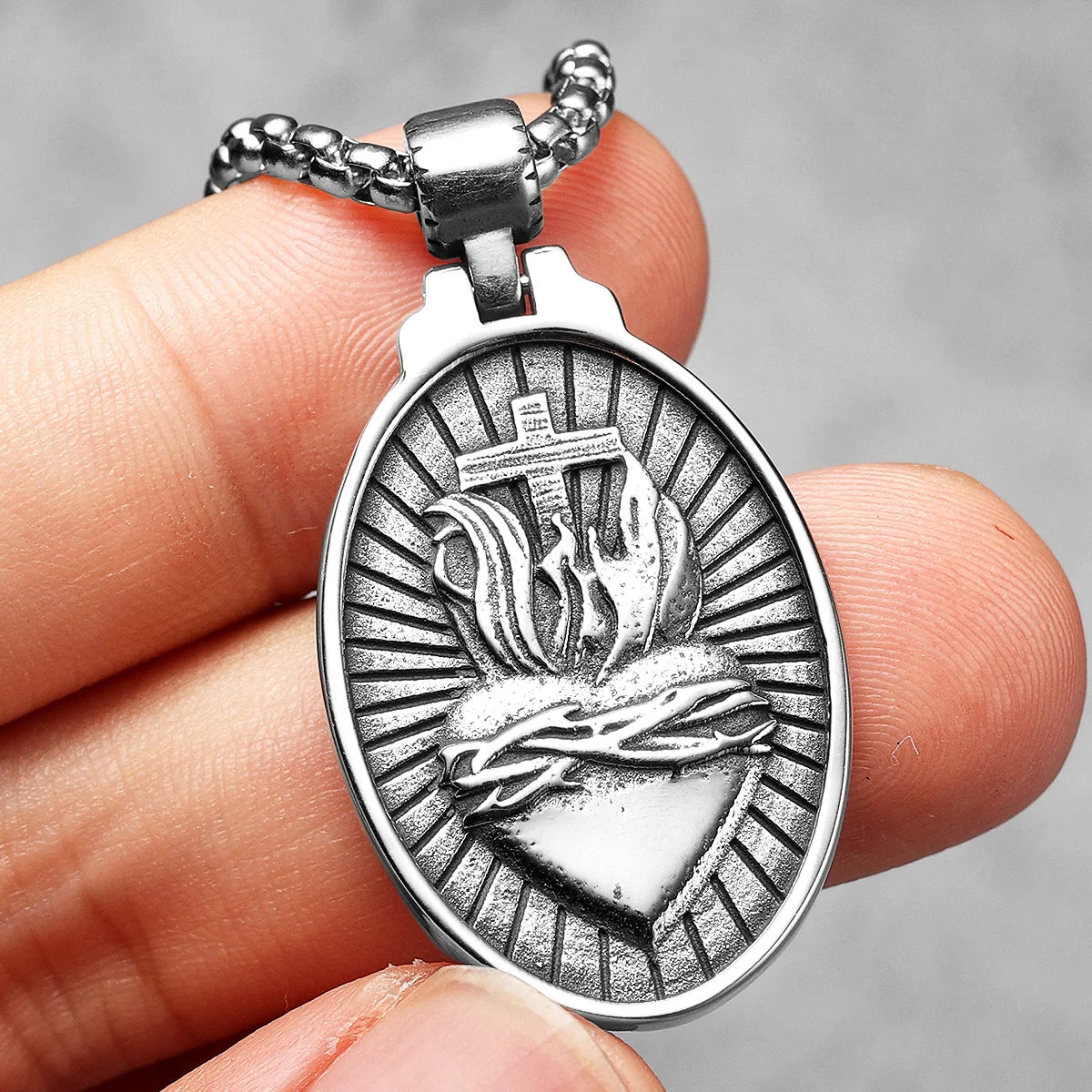 Colar Masculino Sagrado Coração de Jesus em Aço Inoxidável