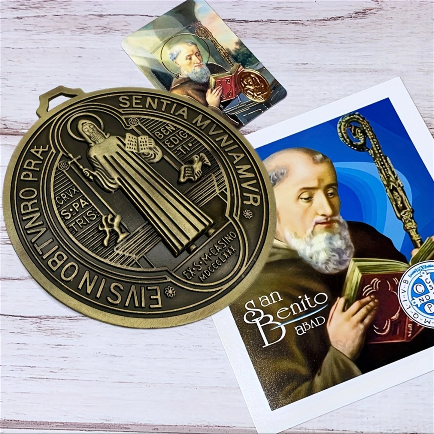 Medalha de São Bento para Parede