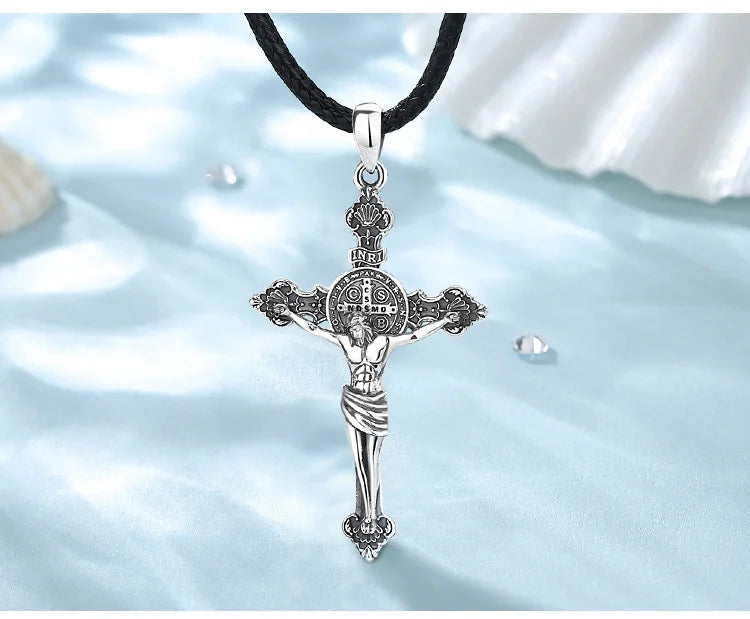 Colar de Prata 925 com Cruz de São Bento