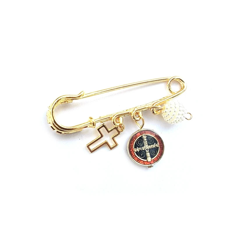Broche Medalha São Bento com Cristais - Fé e Elegância