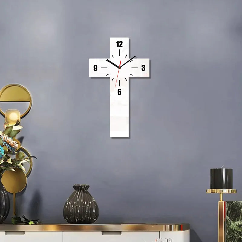 Relógio de Parede Cruz Decorativa - Elegante e Silencioso