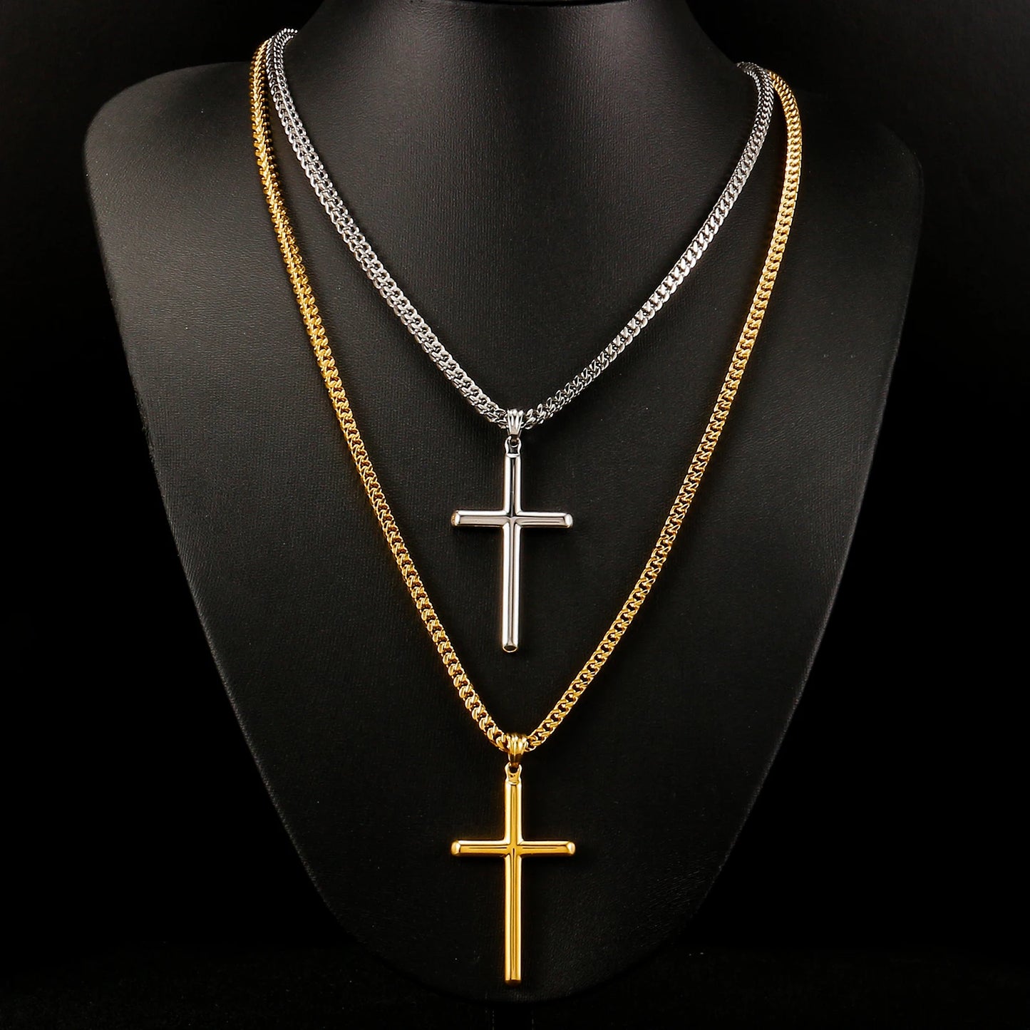 Colar Cruz Unissex em Aço Inoxidável 316L- Elegância e Estilo
