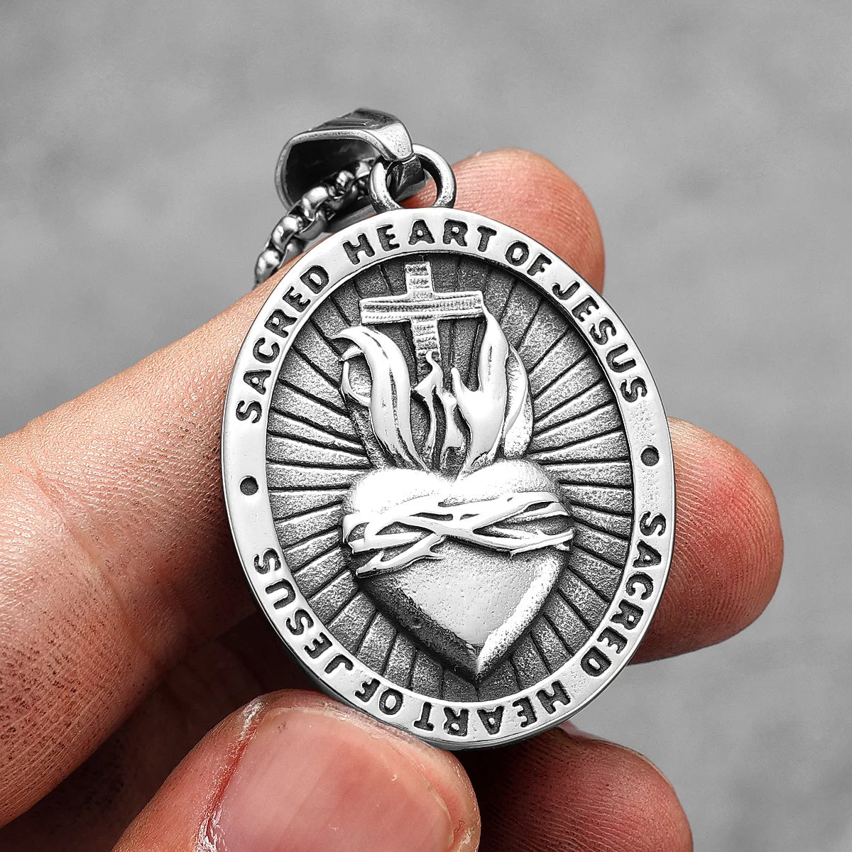 Colar Masculino Sagrado Coração de Jesus em Aço Inoxidável