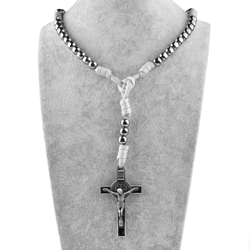 Terço Masculino de Paracord com Cruz de São Bento