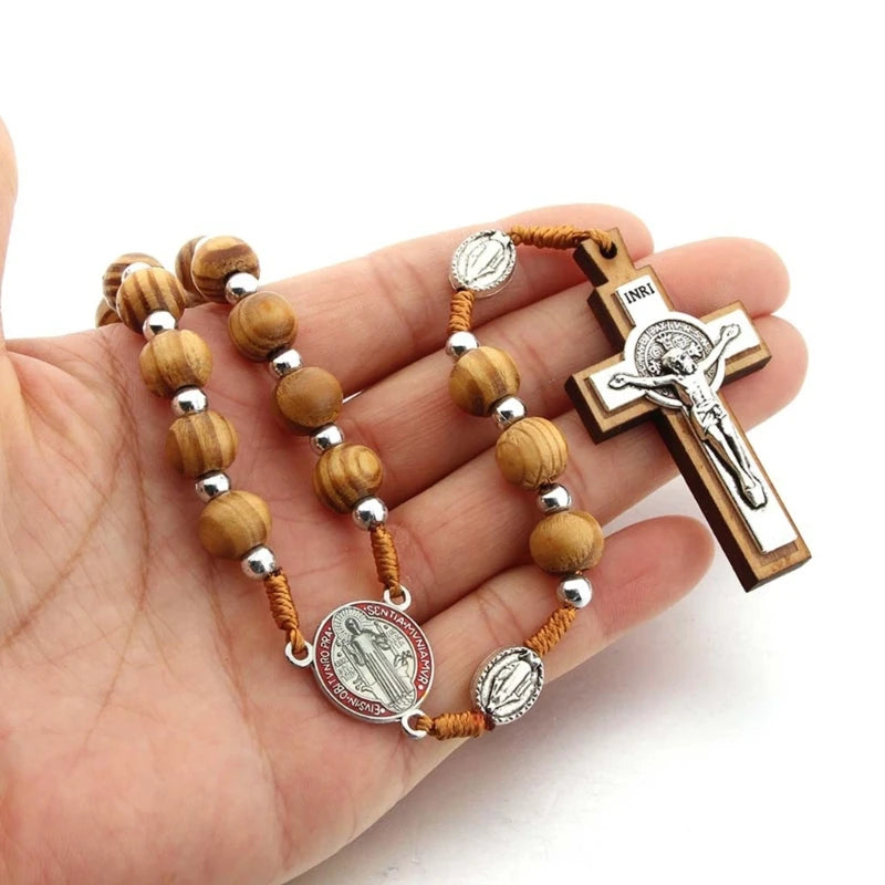 Terço de São Bento de Madeira 56cm com Crucifixo
