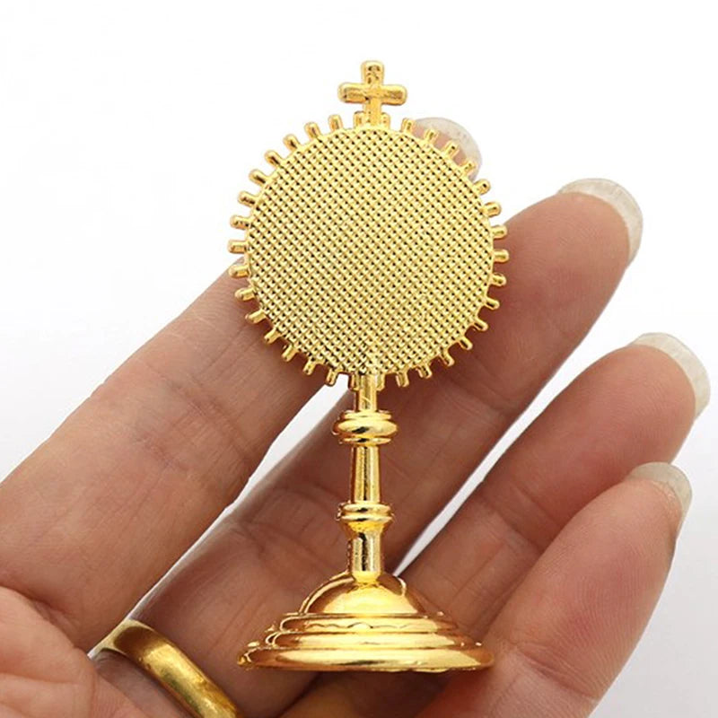 Mini Ostensório – Devoção e Elegância em Cada Detalhe