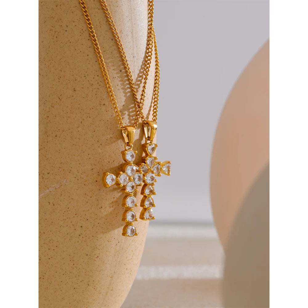 Colar Feminino Cruz Zircônia Cúbica Banhado a Ouro 18K