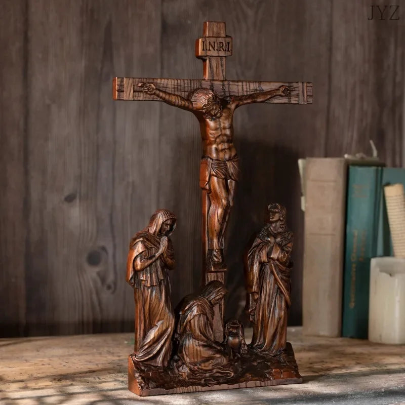 Crucifixo em Madeira Maciça