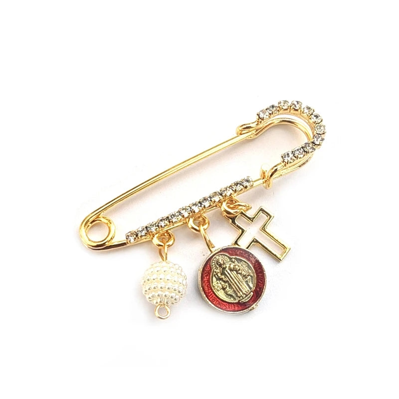 Broche Medalha São Bento com Cristais - Fé e Elegância