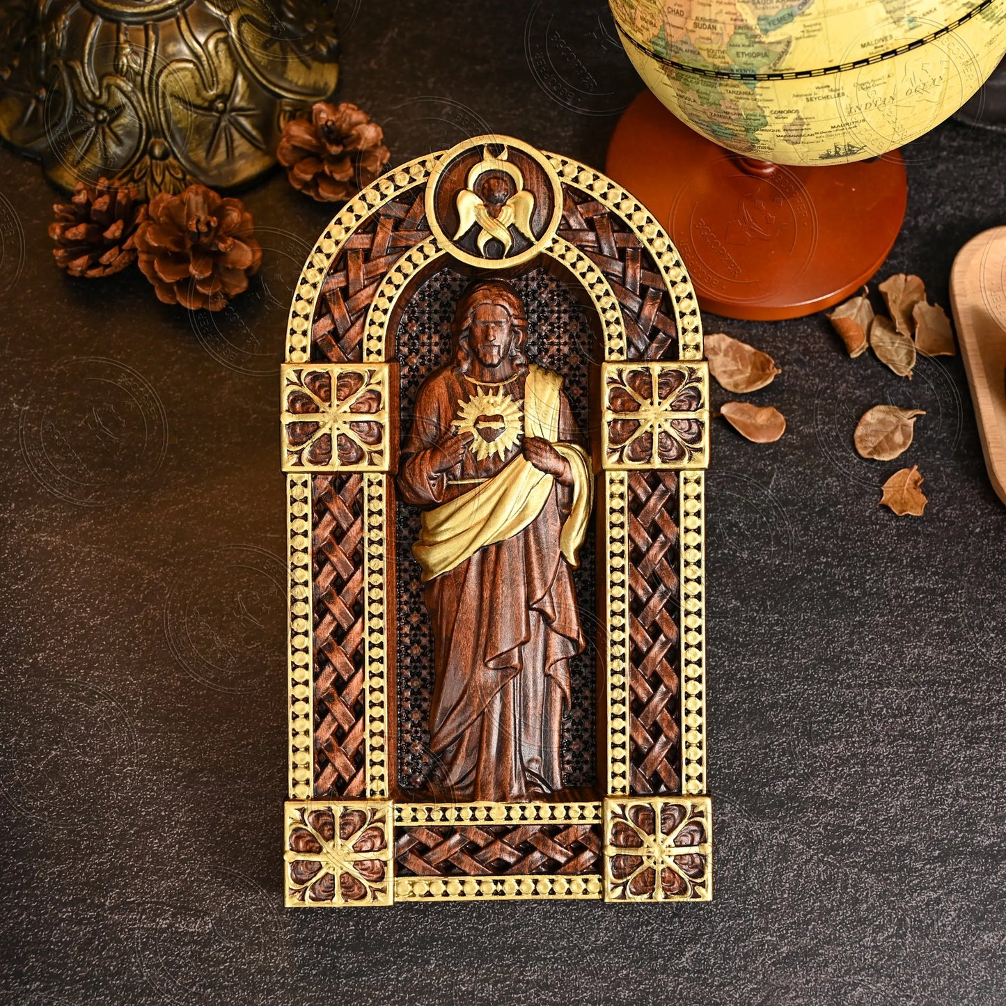 Escultura de Madeira Sagrado Coração de Jesus para Decoração de Mesa
