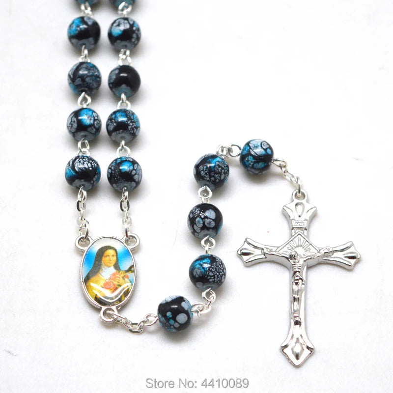 Terço de Santa Teresinha do Menino Jesus com Contas de Vidro Azul e Preto