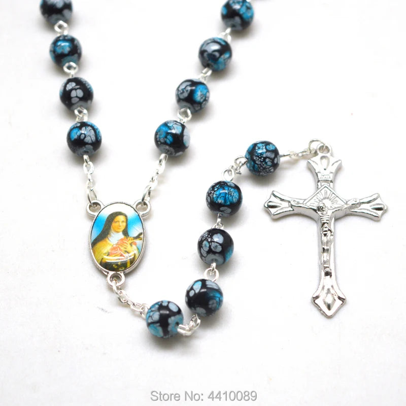 Terço de Santa Teresinha do Menino Jesus com Contas de Vidro Azul e Preto