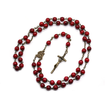 Terço de Nossa Senhora de Lourdes em Bronze com Contas de Vidro Vermelho