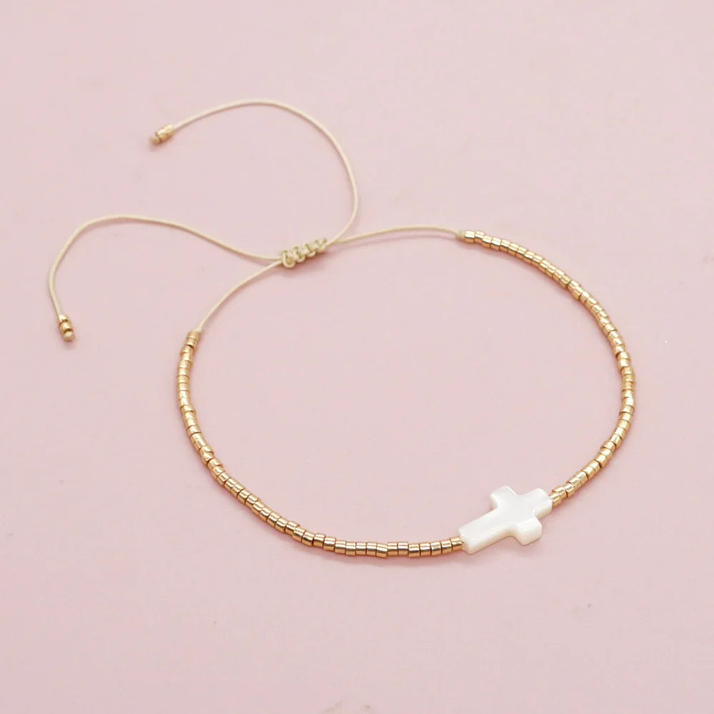 Pulseira Delicada Miyuki com Cruz para Mulheres