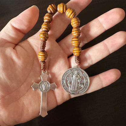 Dezena com Contas de Madeira com Medalha de São Bento e Crucifixo