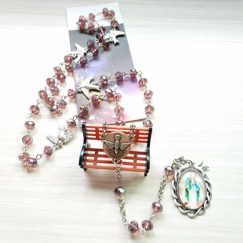 Terço do Espírito Santo com Pingente de Nossa Senhora das Graças