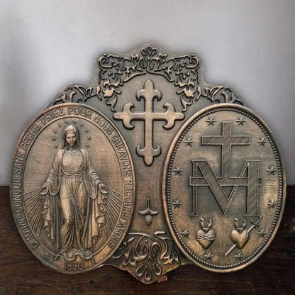 Esculturas Medalha Milagrosa e Nossa Senhora de Fátima em Madeira 30x40cm