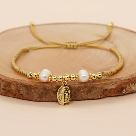 Pulseira de Pérolas com Pingente de Nossa Senhora das Graças