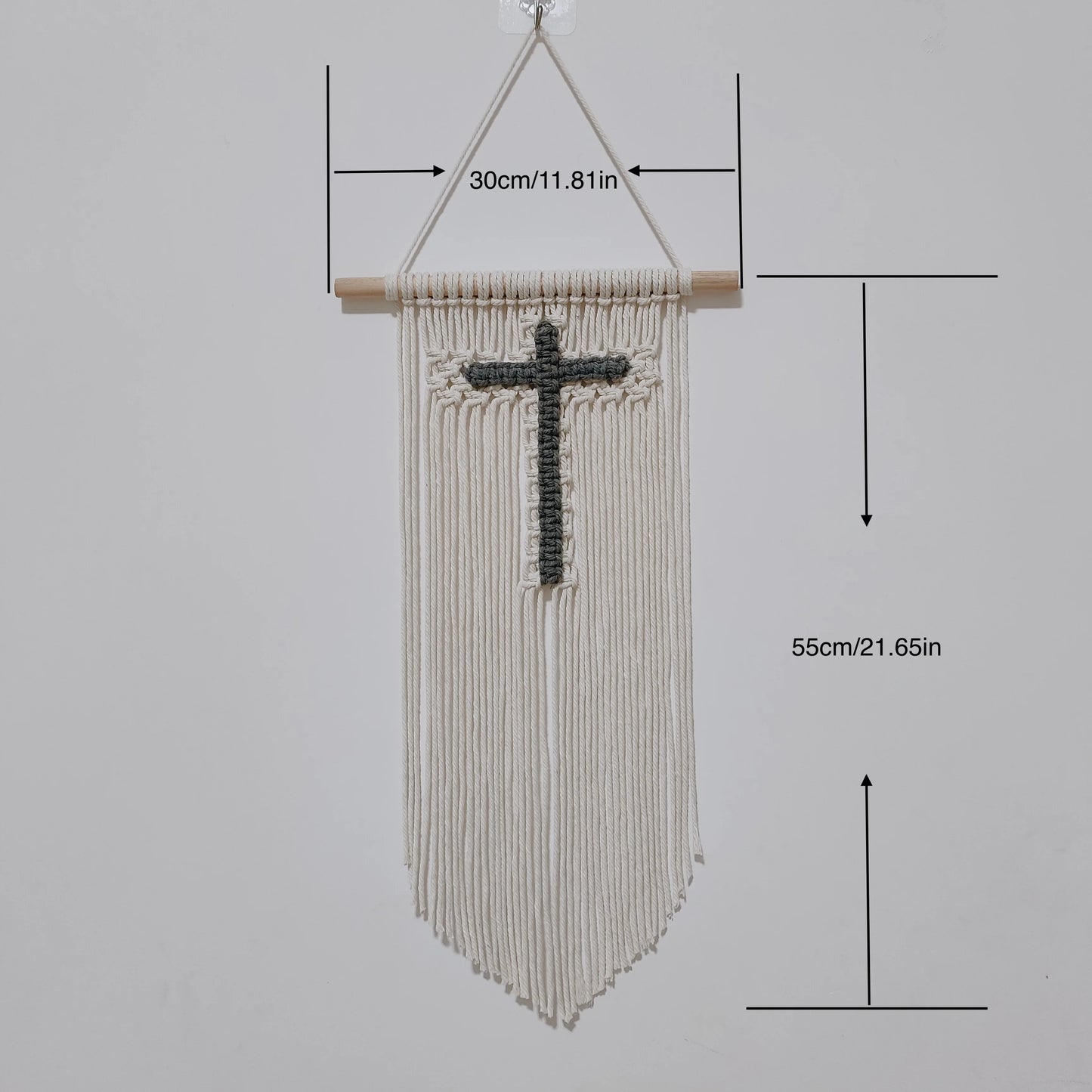 Macramê Cristã com Cruz - Decoração de Parede