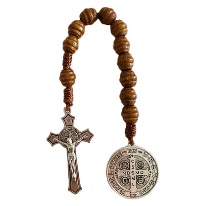 Dezena com Contas de Madeira com Medalha de São Bento e Crucifixo
