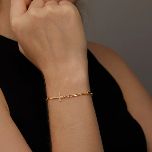 Pulseira Cruz com Strass Banhada a Ouro